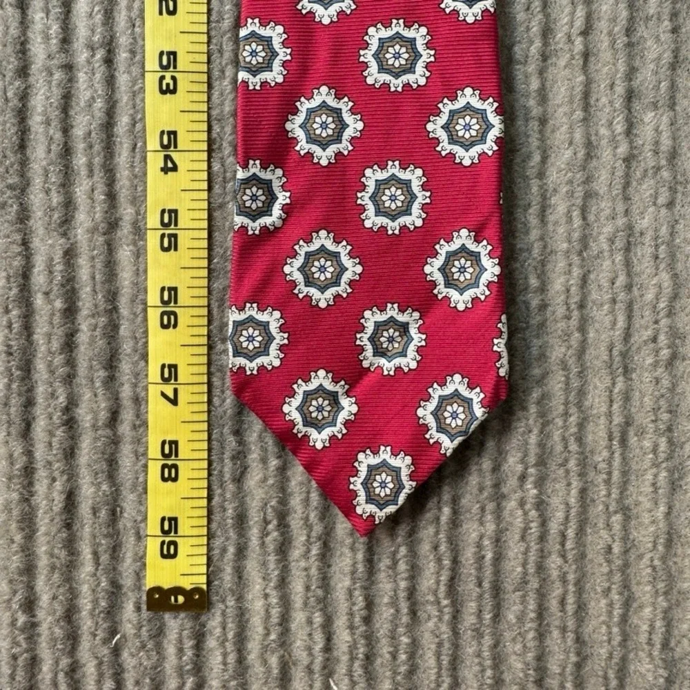Executive of Boston Mens Red Medallion Geometric Silk Necktie Classic 58 Inch